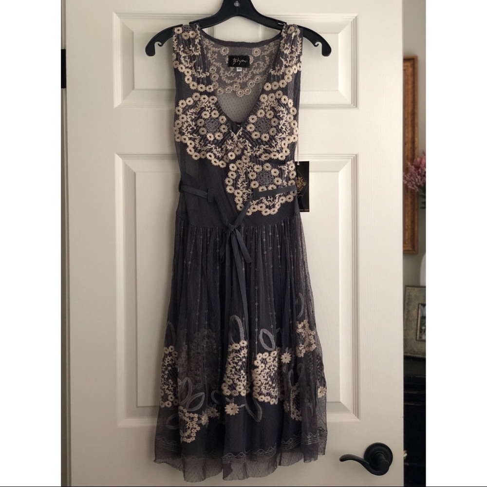 Biya lace dress